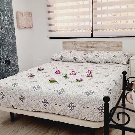 Nicole, 2 Bedrooms In Playa De Americas * Playa de las Americas (Tenerife)