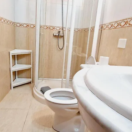 Nicole, 2 Bedrooms In Playa De Americas