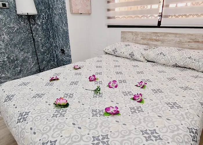 Nicole, 2 Bedrooms In Playa De Americas Prázdninový dům Playa de las Americas (Tenerife)